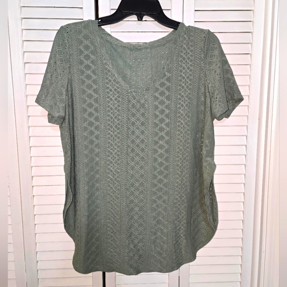 SHEIN Women's L Eyelet Maternity Top NEW - Picture 3 of 15